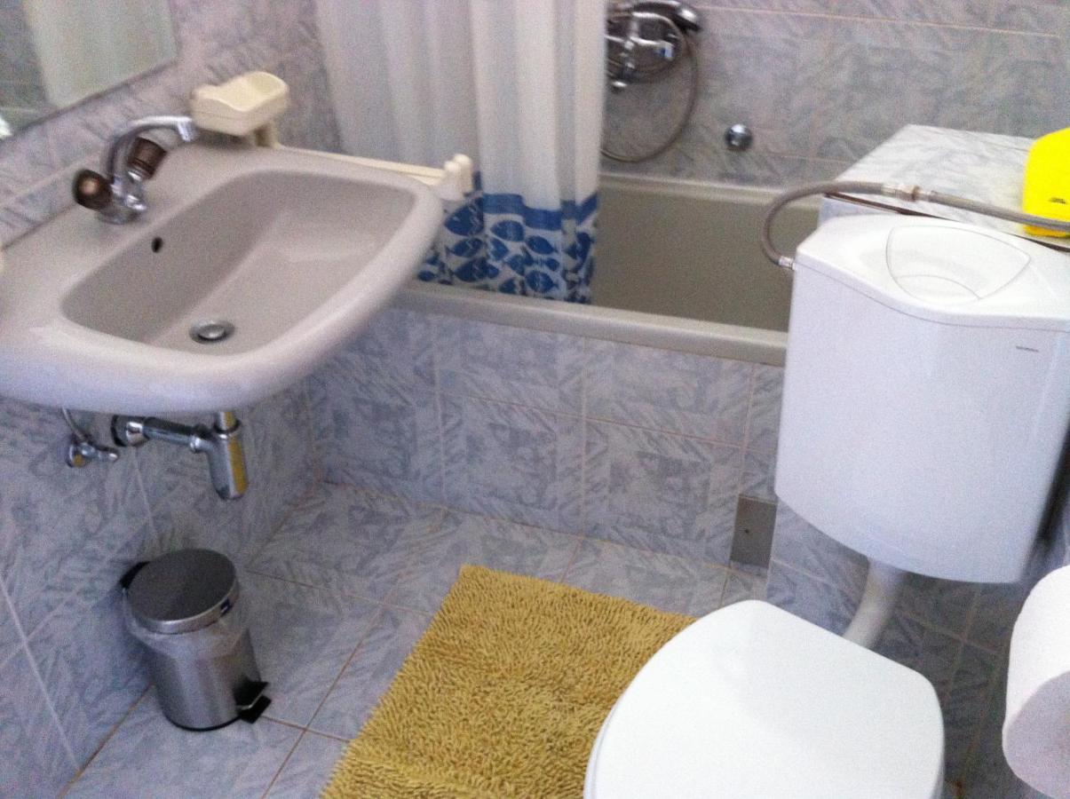 Casa Blanka Appartement Novi Vinodolski Buitenkant foto